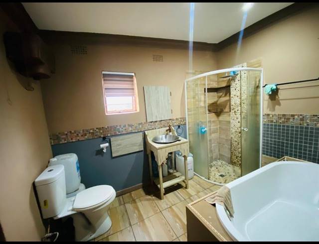 4 BEDROOM HOUSE FOR SALE IN PRIMROSE